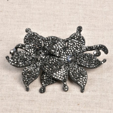 Fleur broche strass