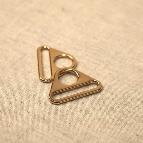 Anneau triangle métal 30x23mm diamètre 25mm*2